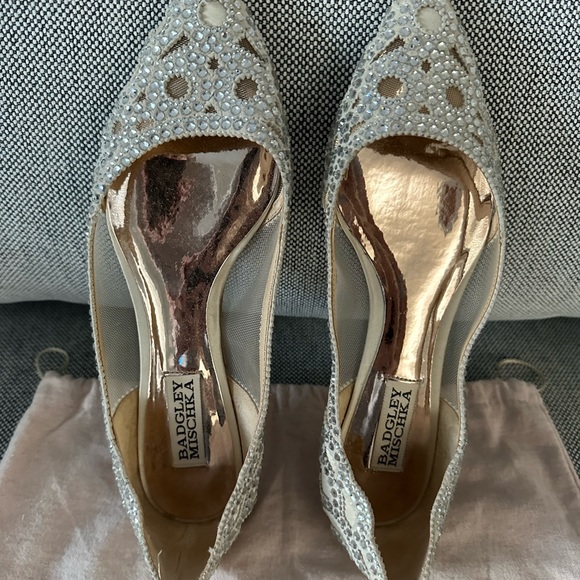 Badgely Mischka Wedding Flats - Picture 2 of 4